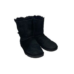 UGG Woman Shoes Size 6